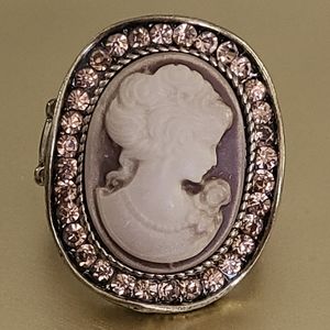 Womens ring